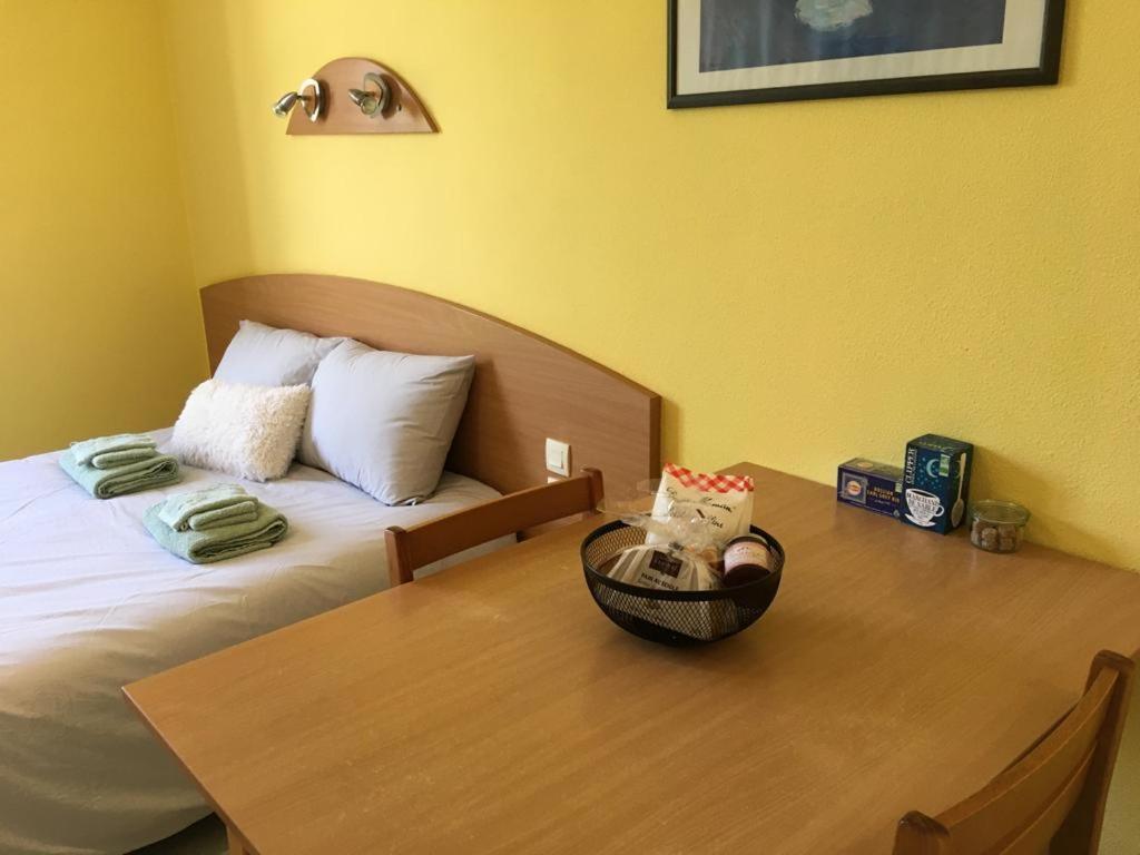 Studio Tres Bien Situe, Belle Vue, Parking Prive Bagnères-de-Bigorre Eksteriør billede