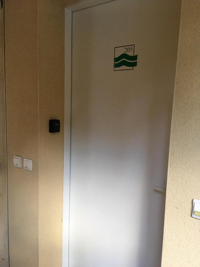 Studio Tres Bien Situe, Belle Vue, Parking Prive Bagnères-de-Bigorre Eksteriør billede